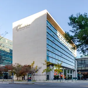 Olissippo Oriente Отель