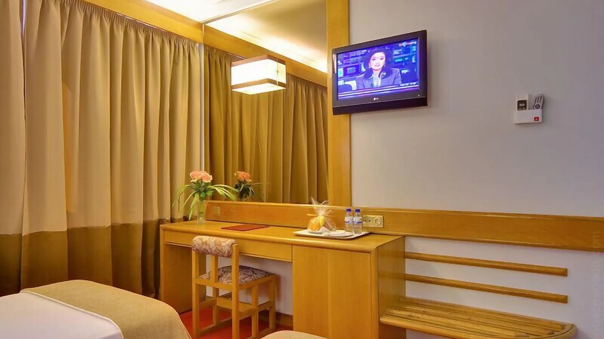 Hotel Alif Campo Pequeno Lisboa 3*,