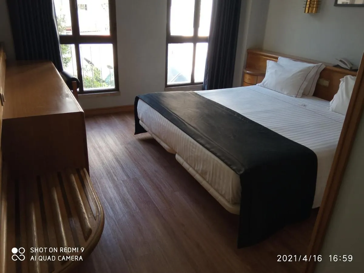 Hotel Alif Campo Pequeno Lisbona